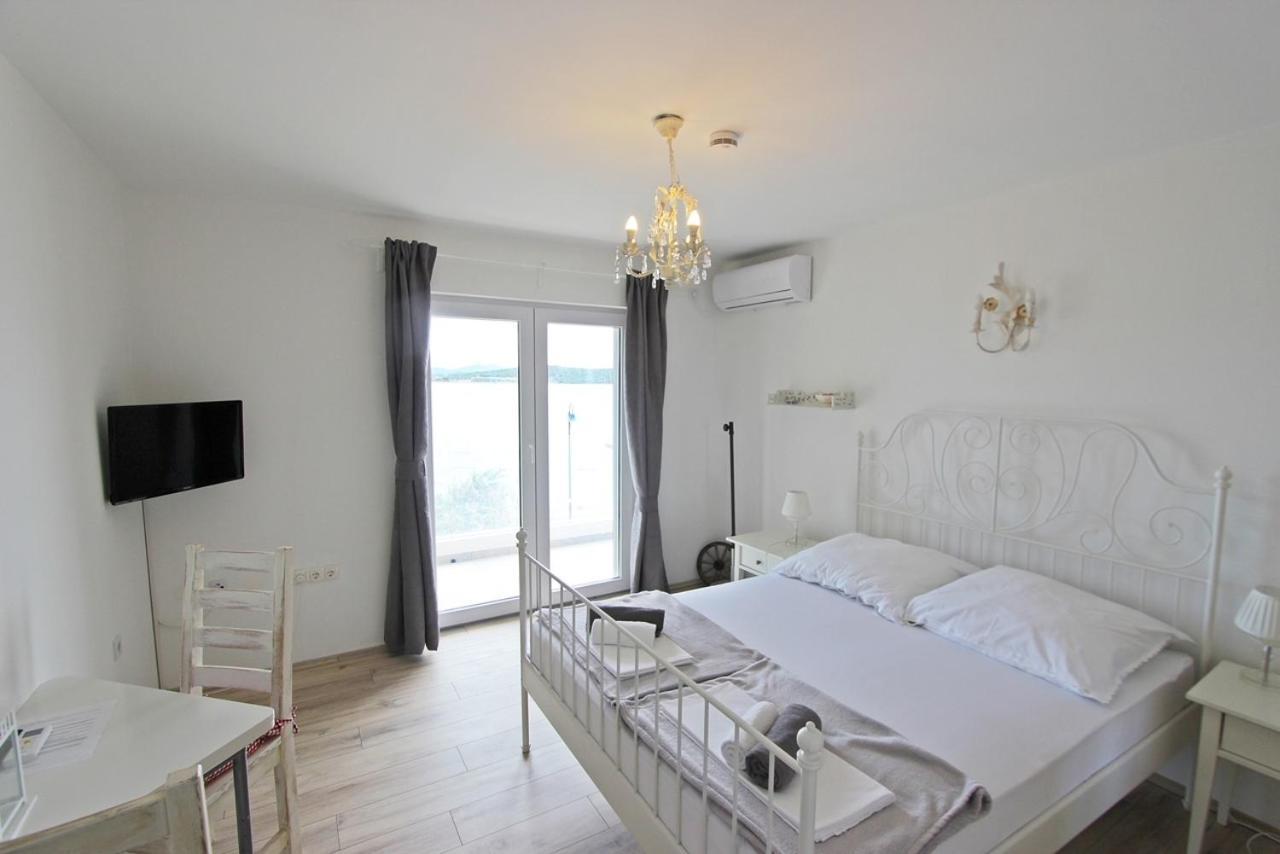 Villa Danica Murter Бетина Екстериор снимка